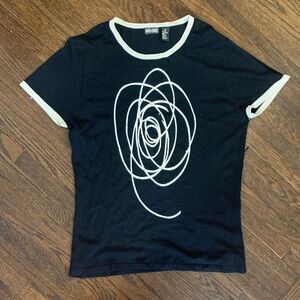 Stylish Vintage 90s Black and White Graphic Tee